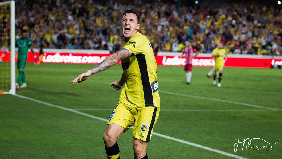 GAME DAY GALLERY: New Year's Eve Thriller - Central Coast Mariners