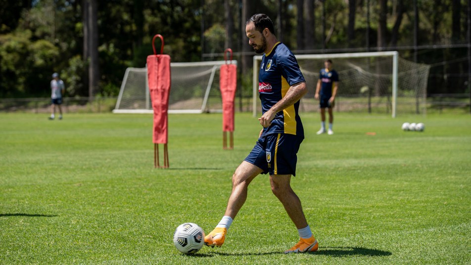 Ureña embracing Coast after quarantine