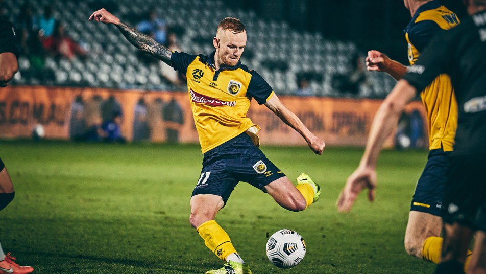 Jack Clisby strikes at goal against Melbourne City