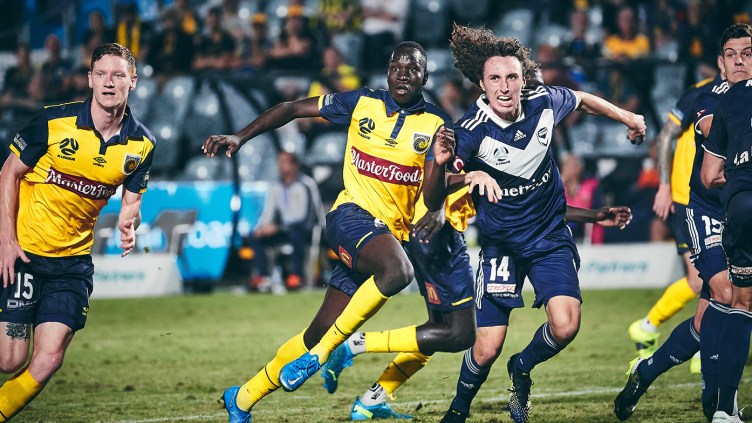 Alou Kuol contests a set piece against Melbourne Victory